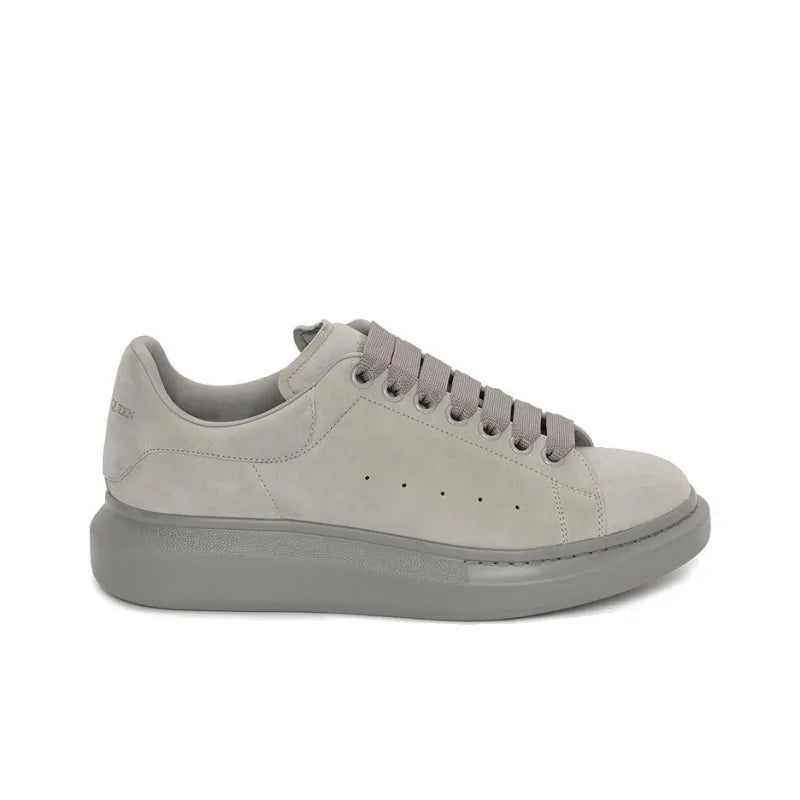 ALEXANDER MCQUEEN OVERSIZED SNEAKER &amp;#39;SUEDE GREY&amp;#39;
