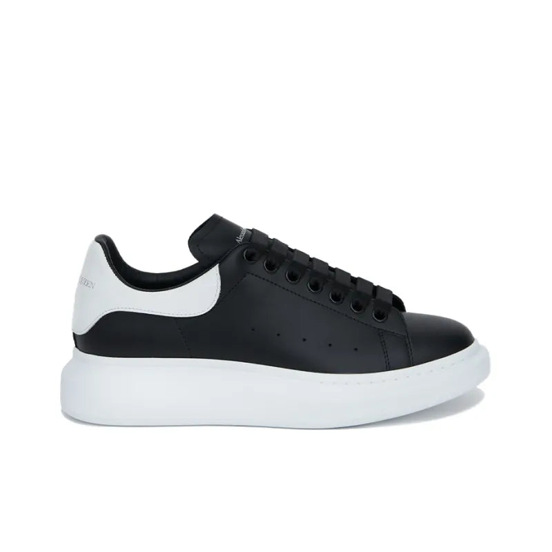 ALEXANDER MCQUEEN OVERSIZED SNEAKER &amp;#39;BLACK WHITE-SOLE&amp;#39;