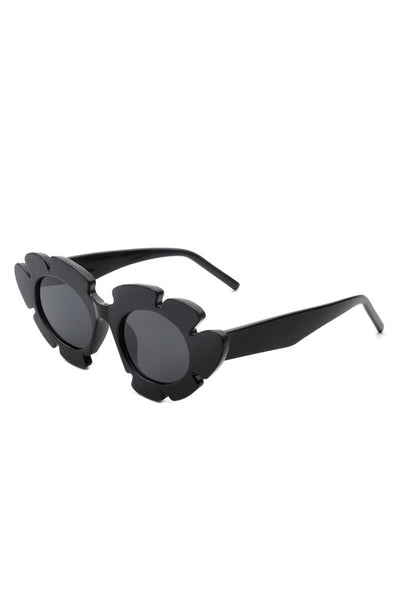 Bold Flower Shape Fashion Sunglasses