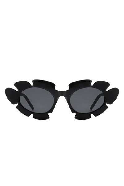 Bold Flower Shape Fashion Sunglasses