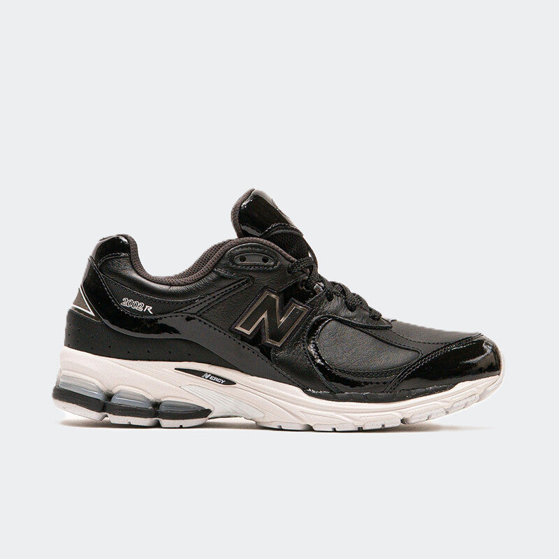 New Balance 2002R &amp;quot;Leather Pack Black&amp;quot;